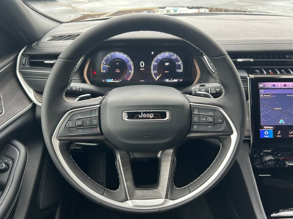 New 2025 Jeep Grand Cherokee Limited image 8