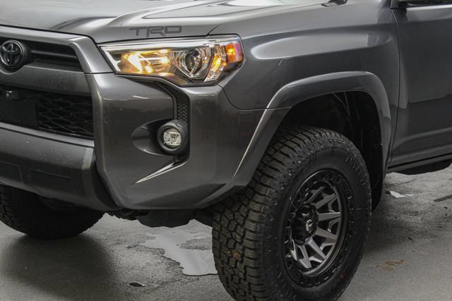 Used 2022 Toyota 4Runner TRD Off-Road Premium AWD/4WD image 5