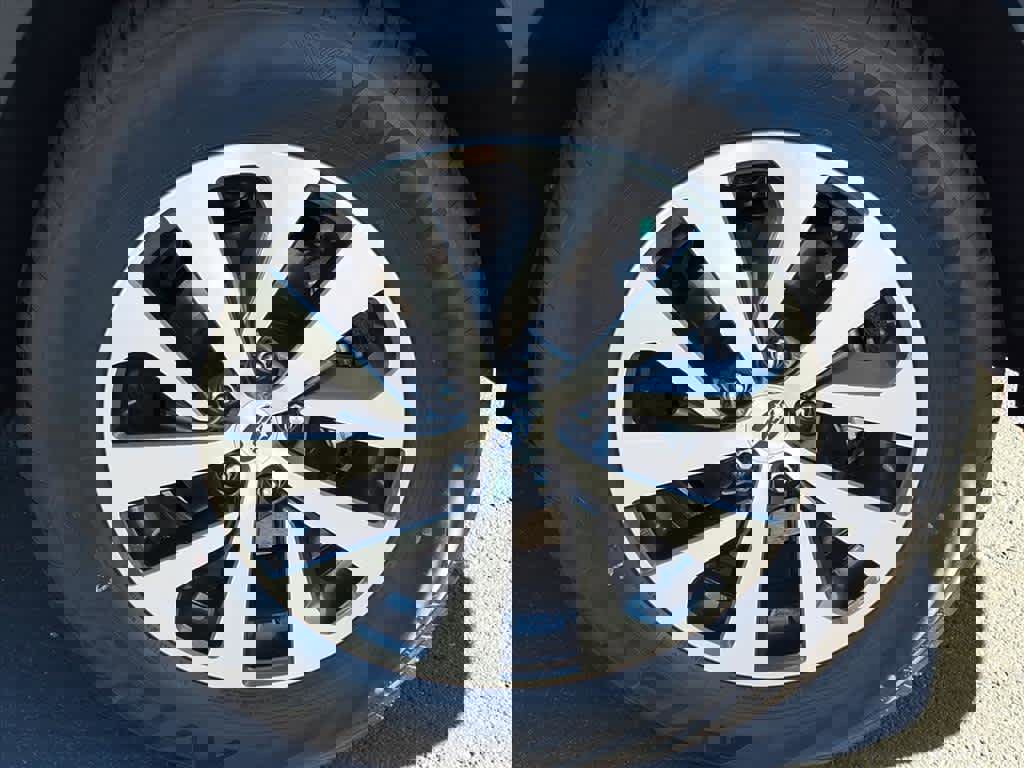 Certified 2025 Subaru Outback w/ Popular Package #1A image 12