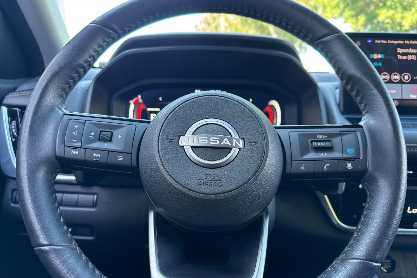 Used 2024 Nissan Rogue SL AWD/4WD image 36