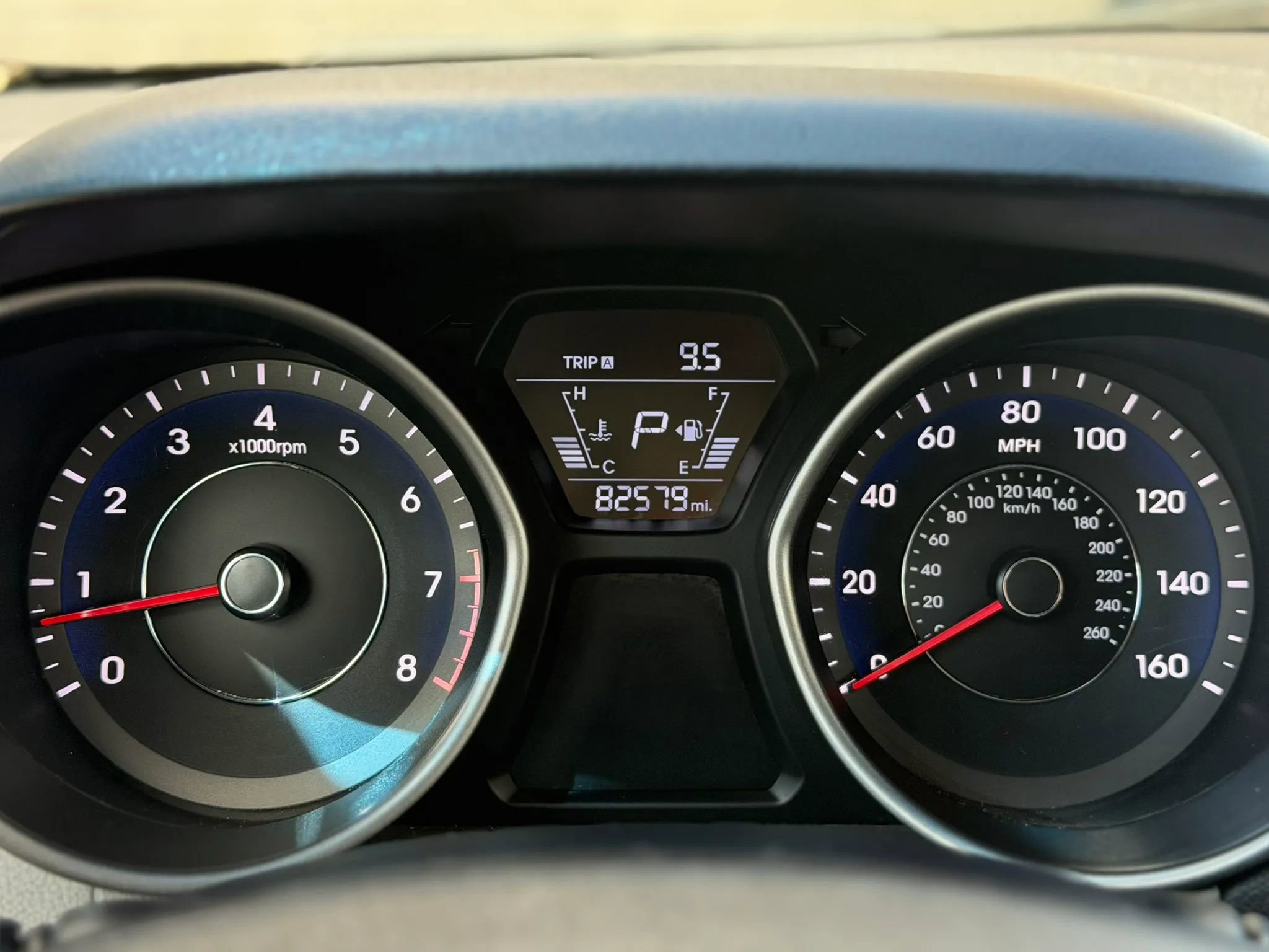 Used 2015 Hyundai Elantra SE image 30