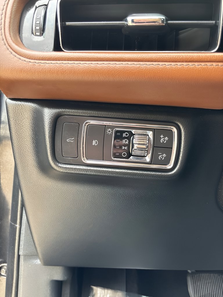 Used 2020 Lincoln Aviator Reserve w/ Equipment Group 201A AWD/4WD image 14