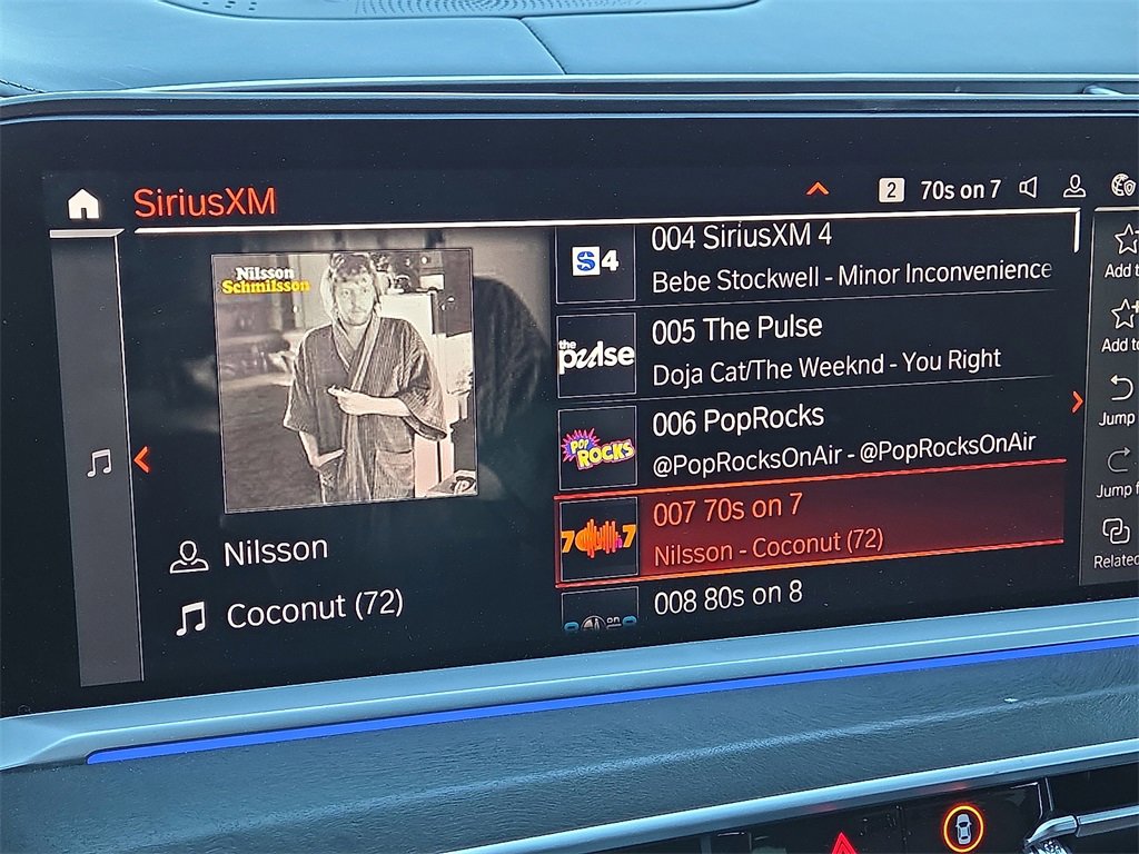 Used 2021 BMW X7 M50i w/ Dynamic Handling Package image 28