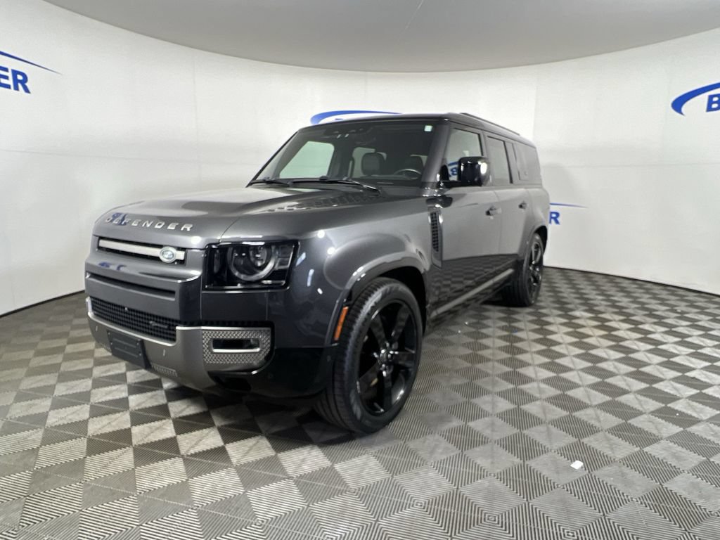 Used 2023 Land Rover Defender 130 X-Dynamic SE AWD/4WD image 5