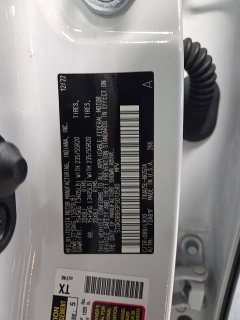 Used 2023 Toyota Highlander L image 48