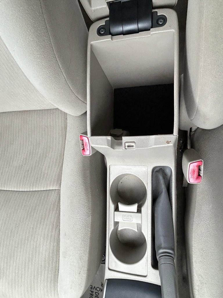 Used 2010 Toyota Corolla LE image 27