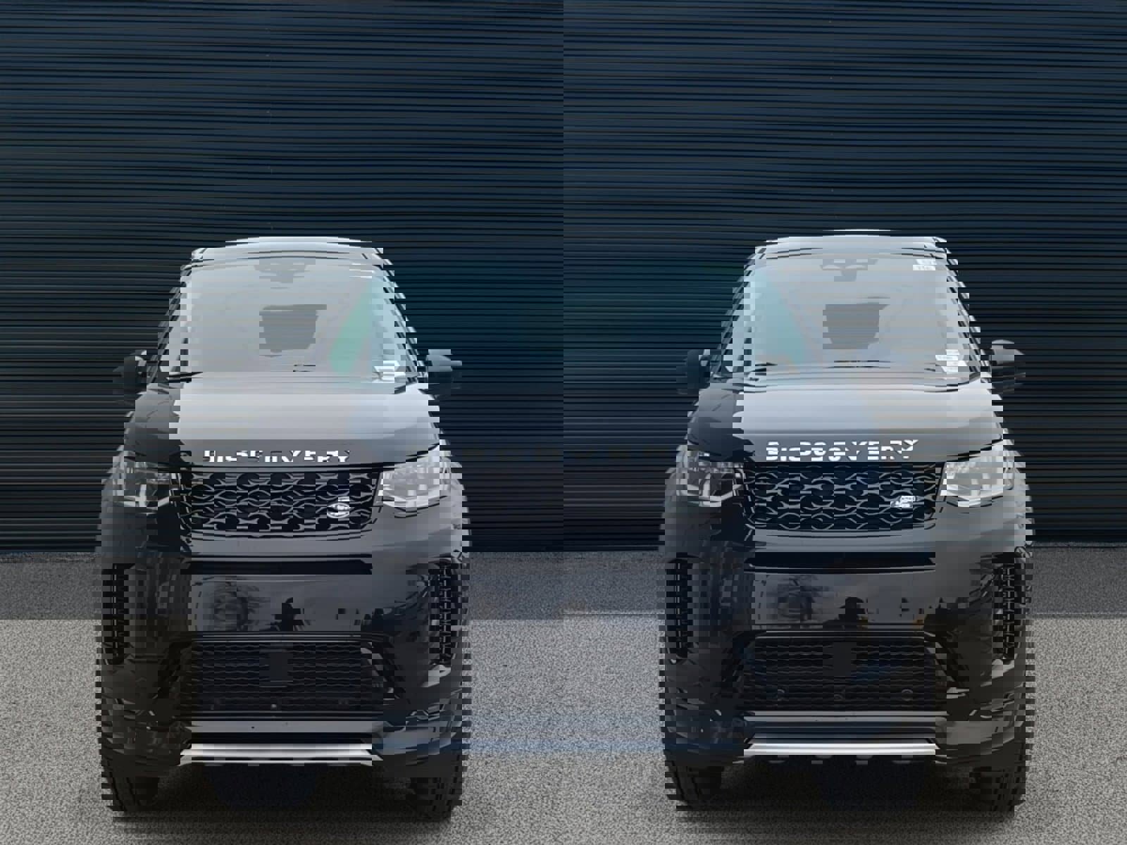 New 2025 Land Rover Discovery Sport S image 2