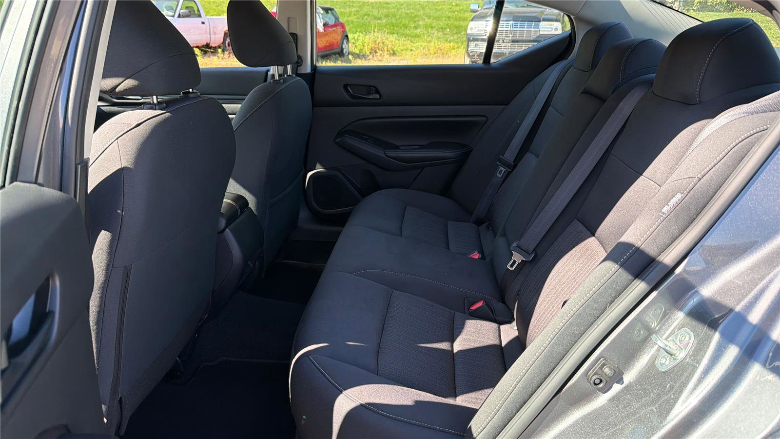 Used 2024 Nissan Altima 2.5 SV image 5