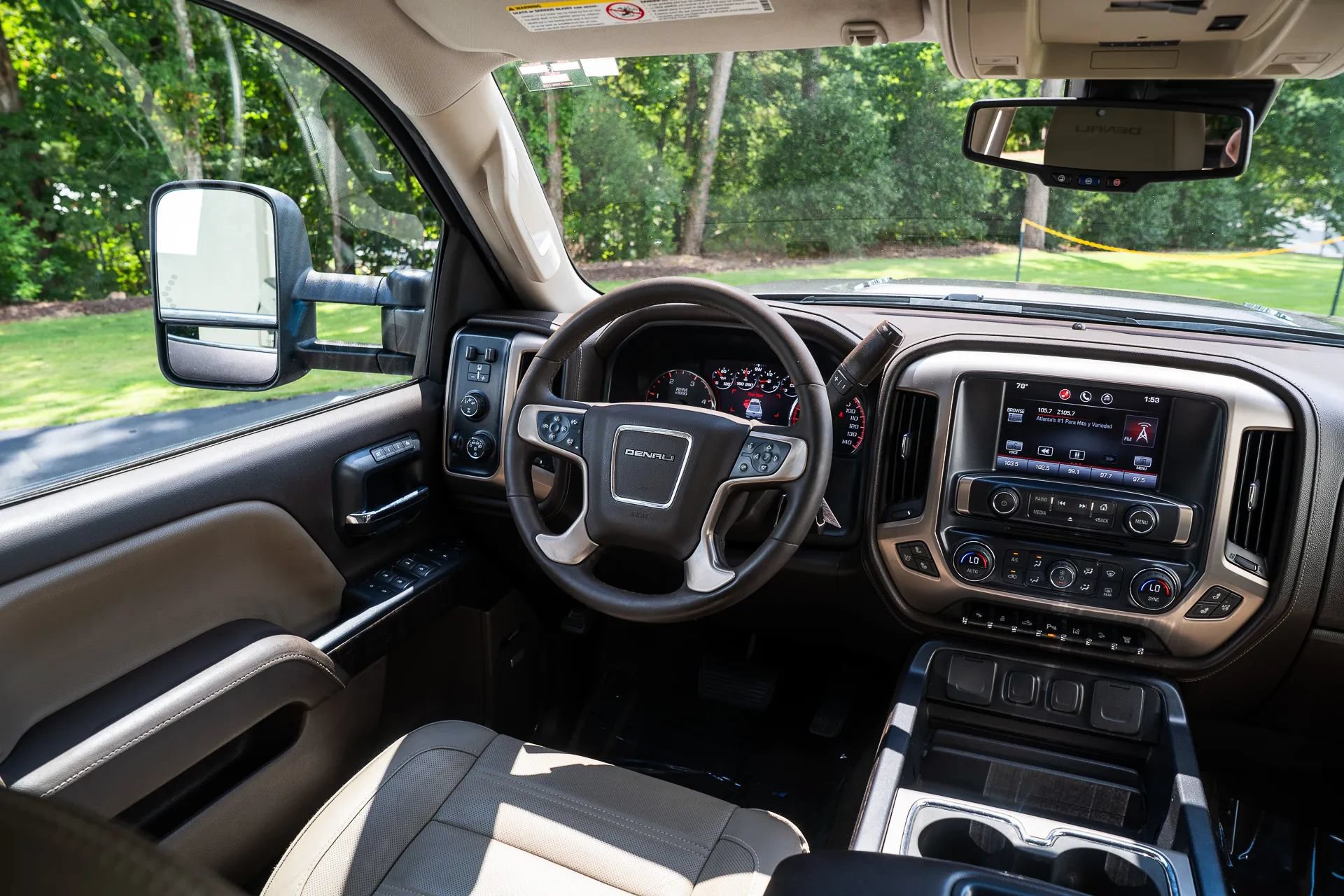 Used 2015 GMC Sierra 3500 Denali w/ Duramax Plus Package AWD/4WD image 32