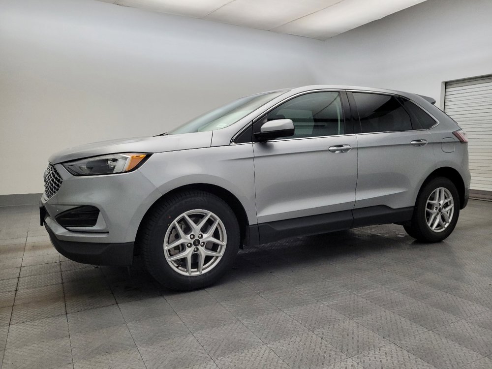 Used 2023 Ford Edge SEL image 2