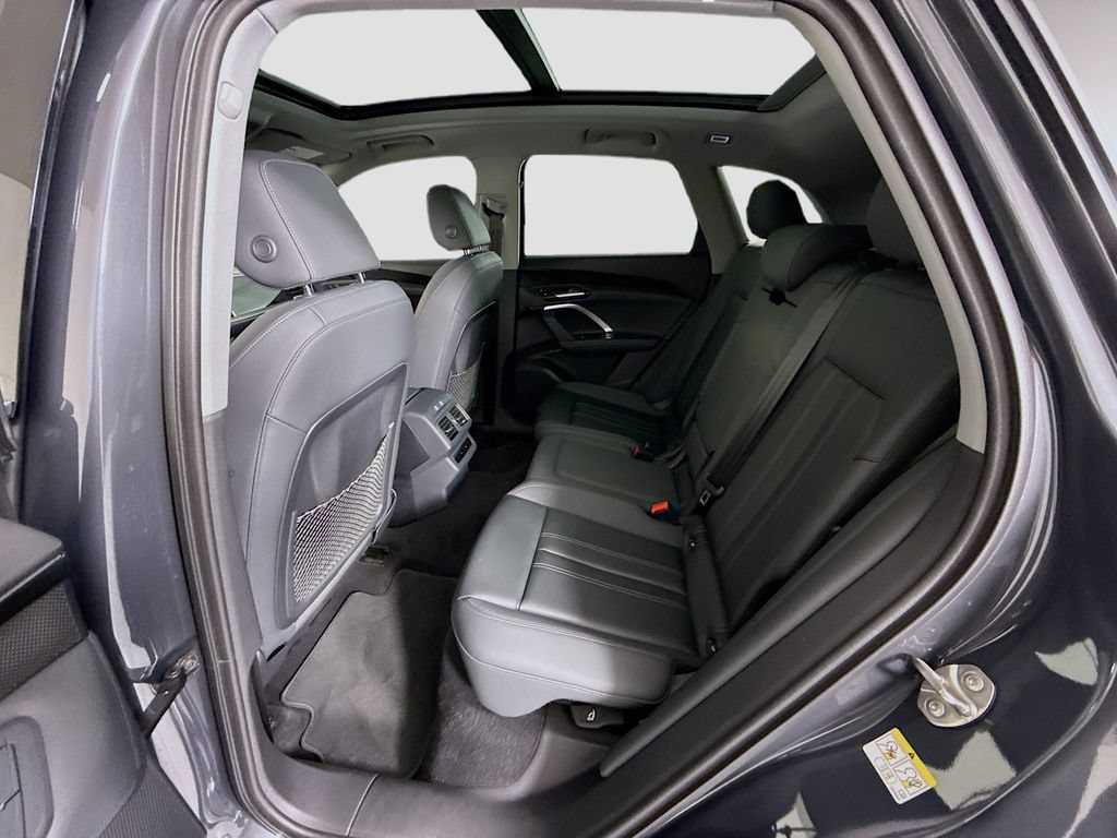 Certified 2025 Audi Q5 Premium w/ Convenience Package AWD/4WD image 22