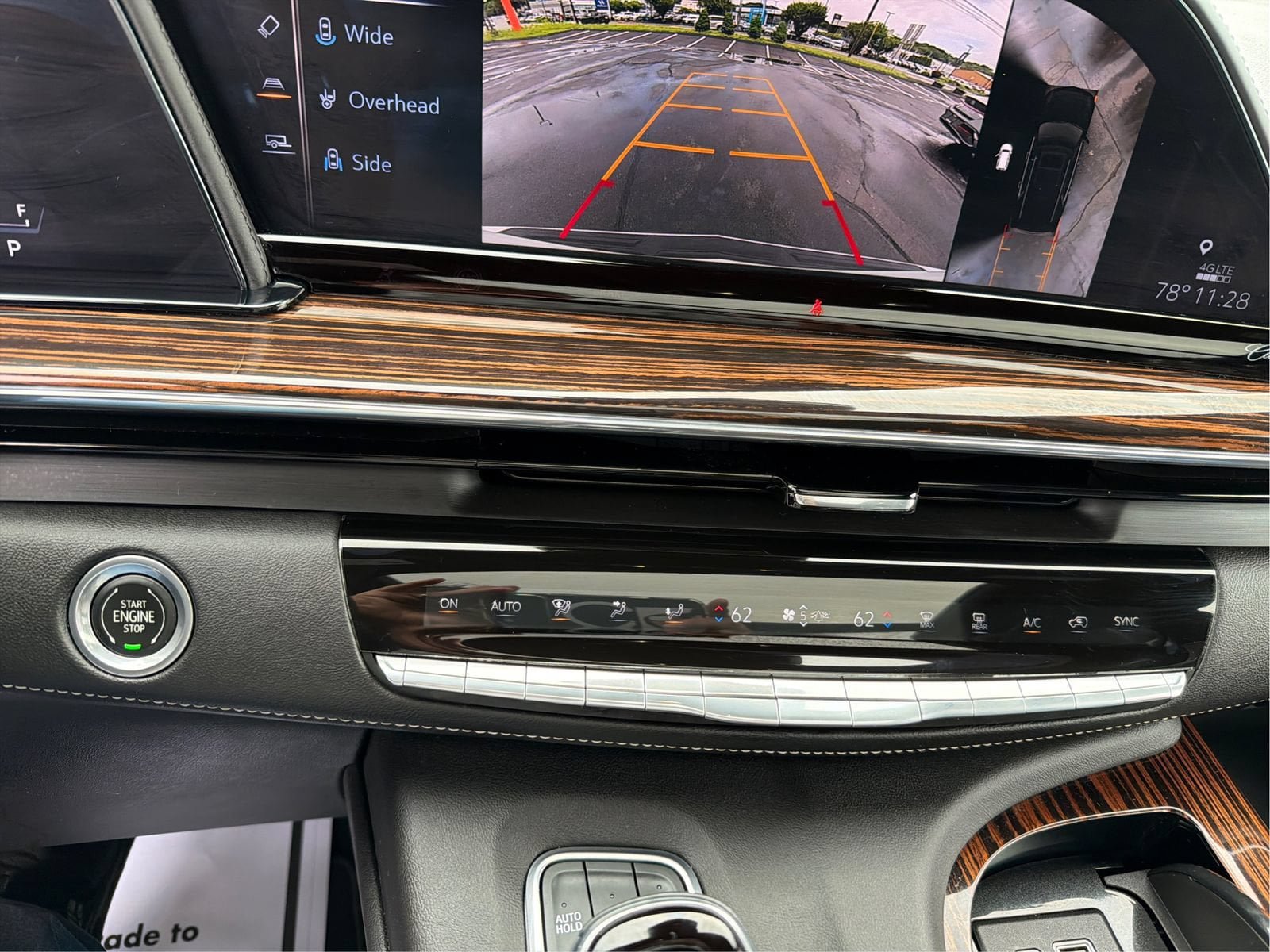 Certified 2021 Cadillac Escalade Premium Luxury AWD/4WD image 28