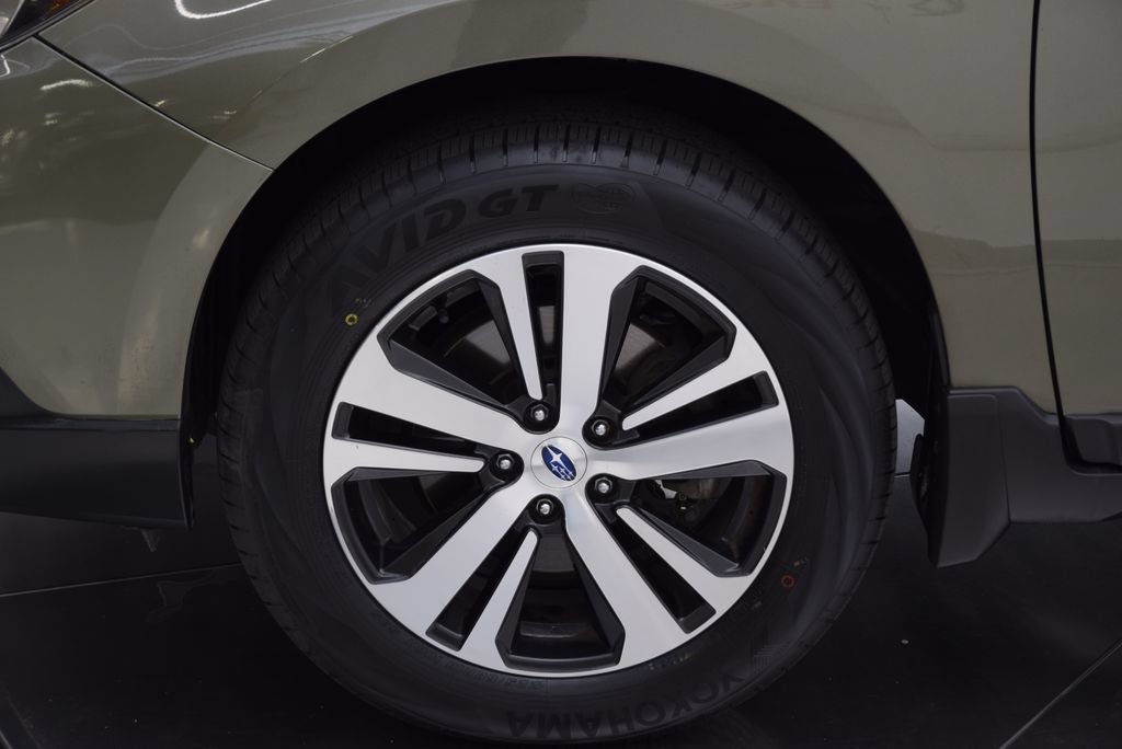 Used 2018 Subaru Outback 2.5i Limited AWD/4WD image 12