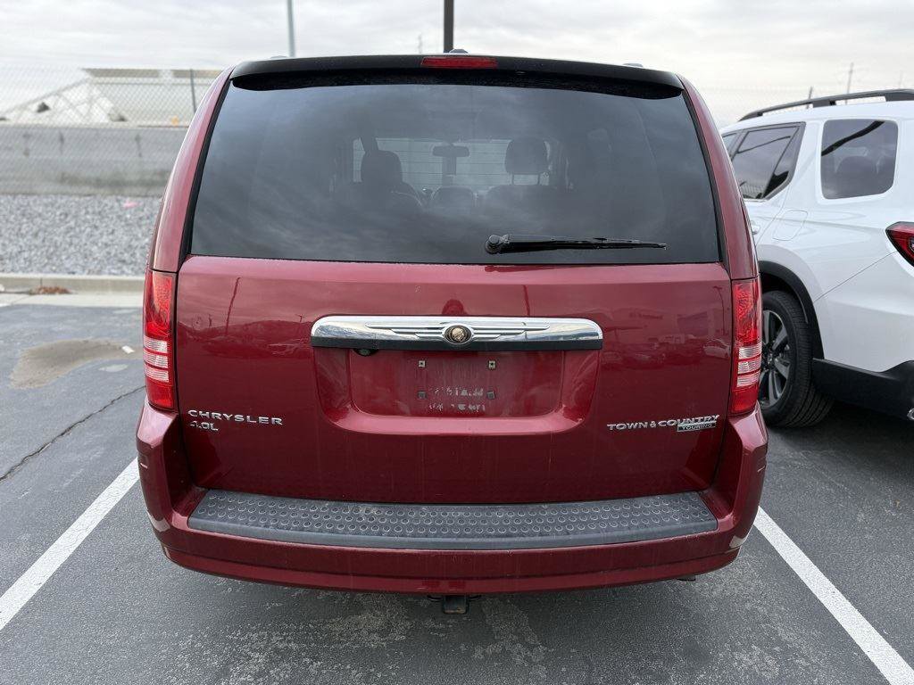 Used 2010 Chrysler Town & Country Touring Plus w/ Security Group image 5