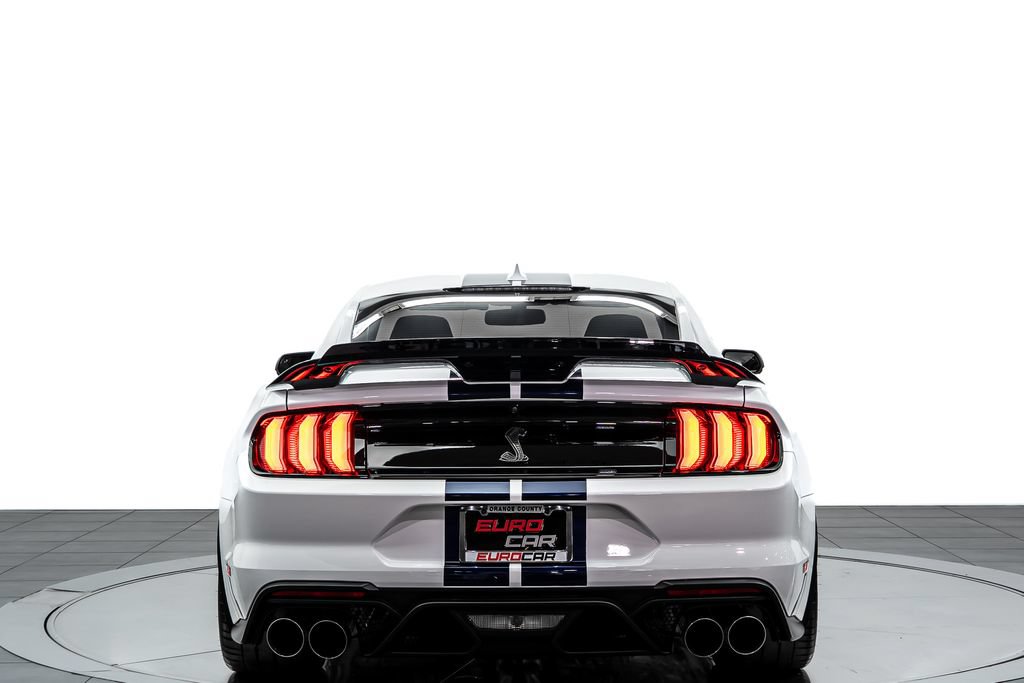 Used 2022 Ford Mustang Shelby GT500 w/ Technology Package RWD image 4
