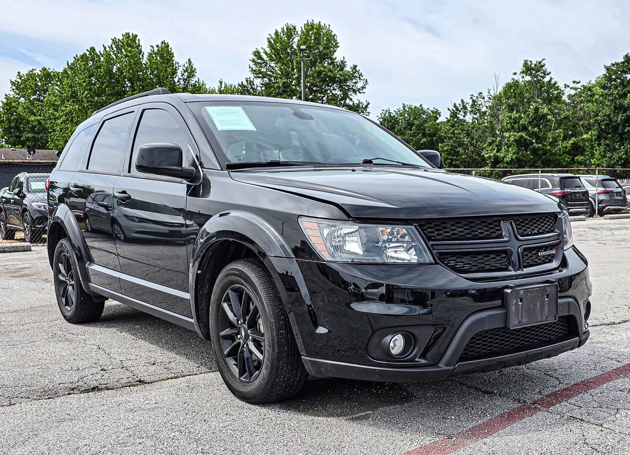 Used 2019 Dodge Journey SE w/ Premium Group FWD image 1