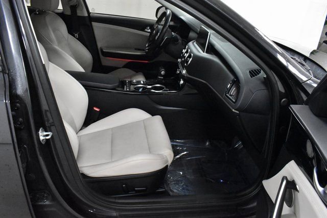 Used 2019 Kia Stinger Premium image 14