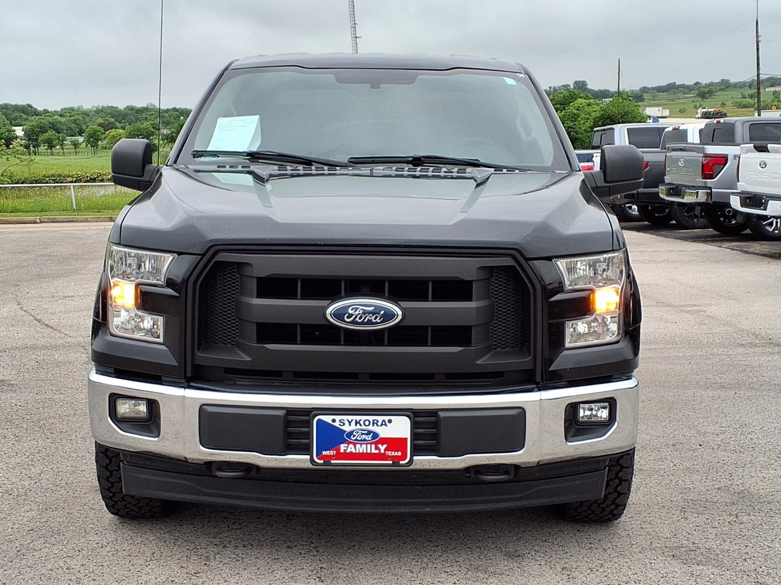 Used 2017 Ford F150 XL w/ Equipment Group 101A Mid AWD/4WD image 2