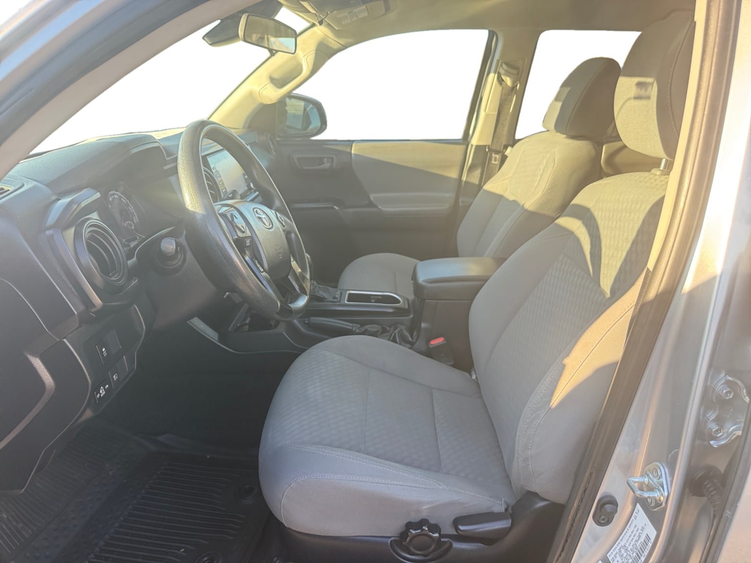 Used 2021 Toyota Tacoma SR AWD/4WD image 13