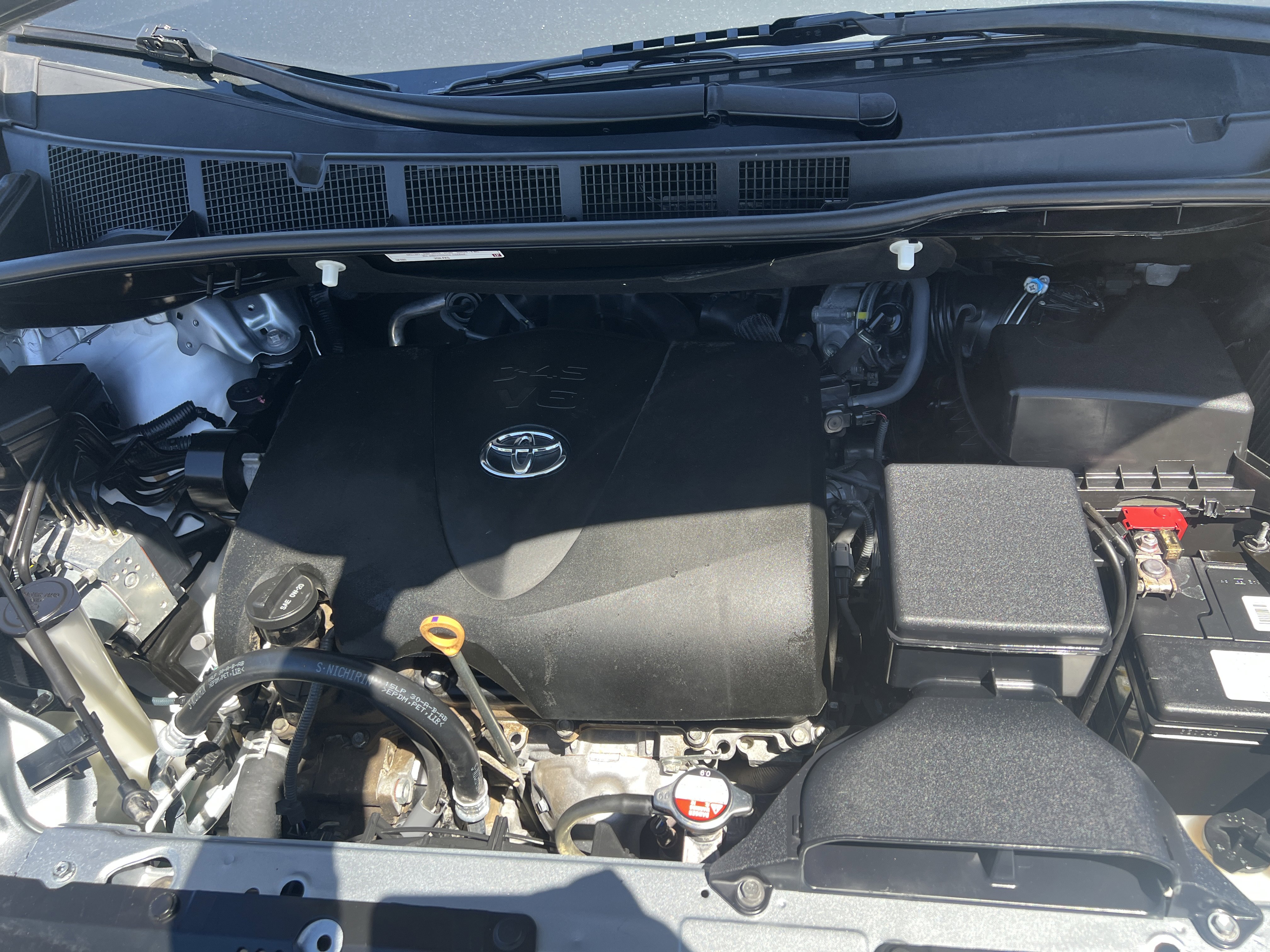 Used 2018 Toyota Sienna LE w/ Carpet Mat Package FWD image 15