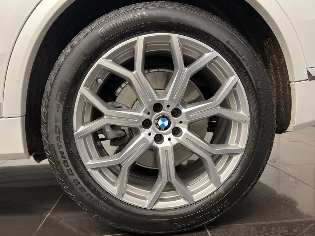 Used 2023 BMW X7 xDrive40i w/ Premium Package image 7