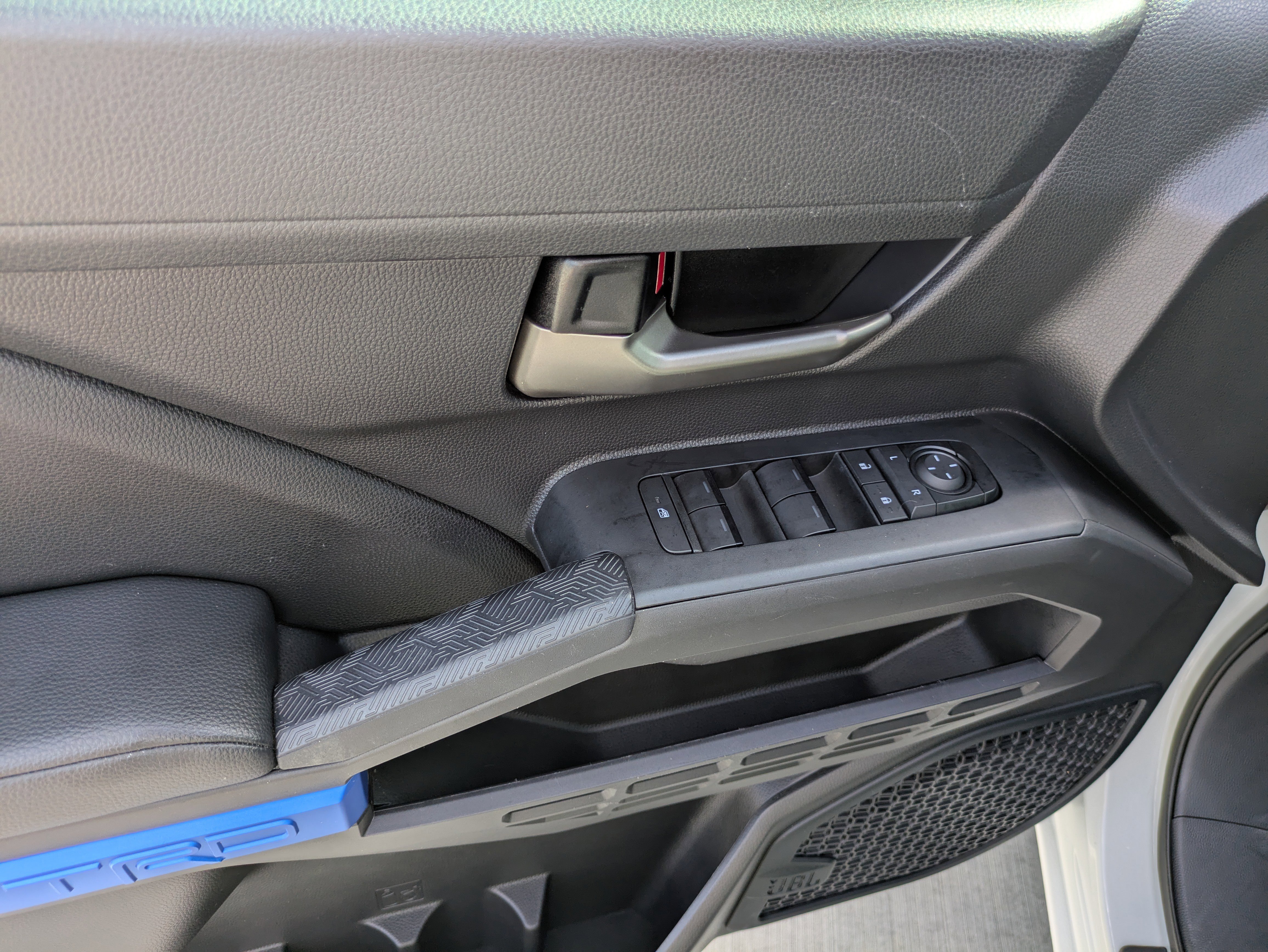 Used 2024 Toyota Tacoma TRD Sport w/ TRD Sport Upgrade Package image 14