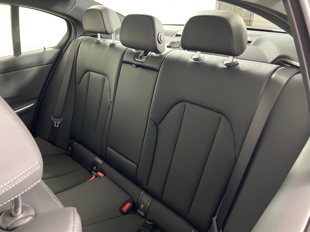 Used 2025 BMW 330i xDrive Sedan w/ Premium Package image 4