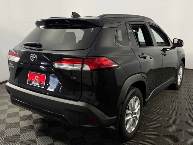 Used 2024 Toyota Corolla Cross LE FWD image 8