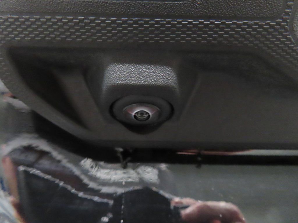 Used 2025 GMC Sierra 1500 Elevation image 34