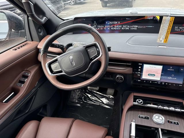 New 2026 Lincoln Navigator Reserve image 14