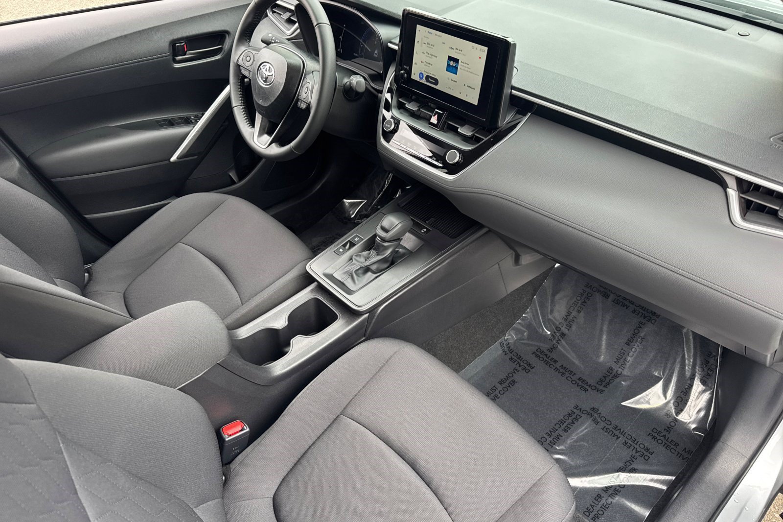 Used 2026 Toyota Corolla Cross LE FWD image 34