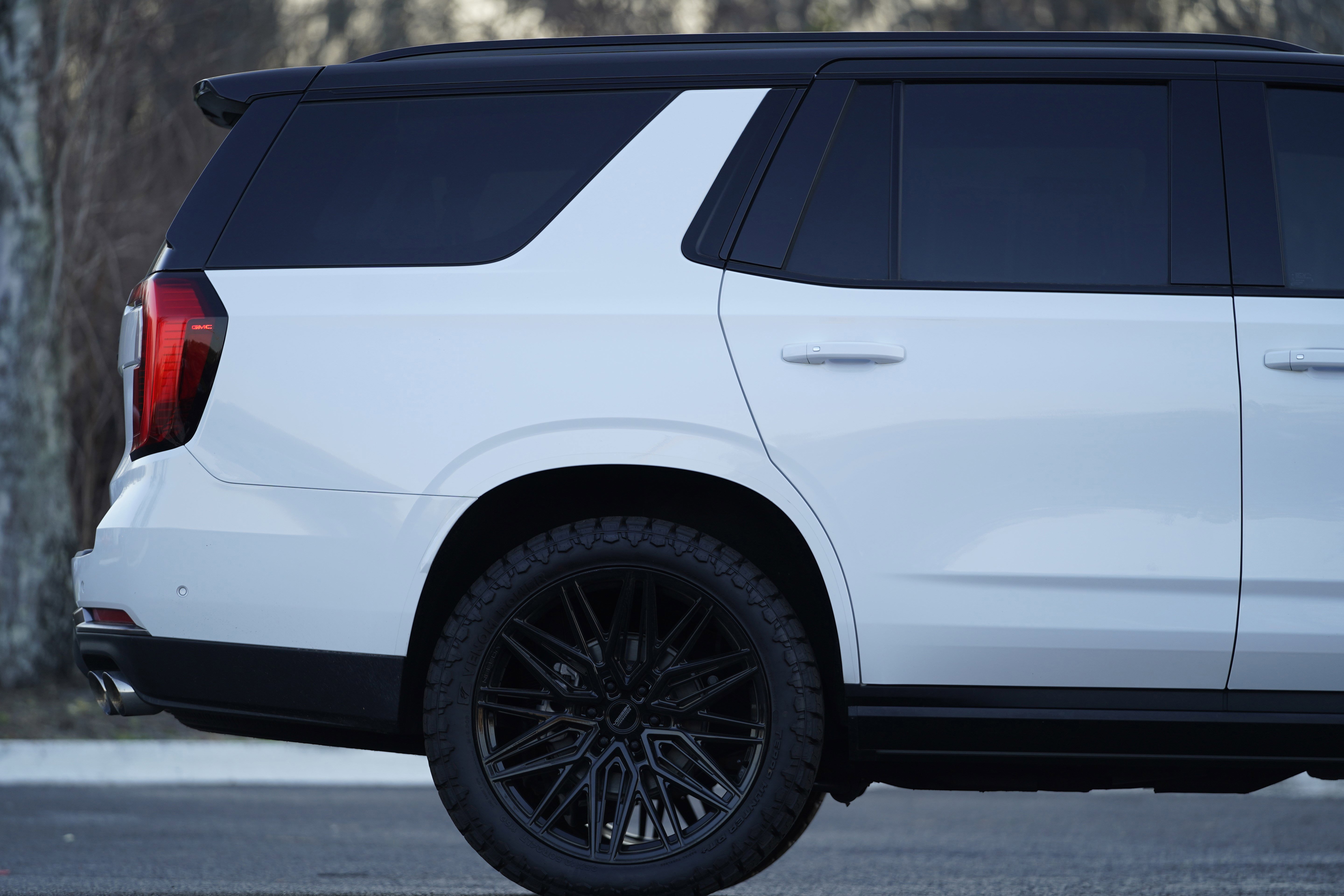 Used 2025 GMC Yukon AT4 Ultimate image 6