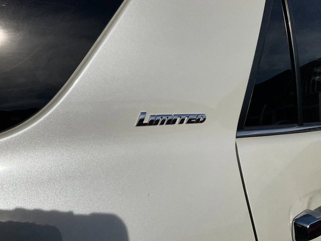 Used 2023 Toyota 4Runner Limited image 8
