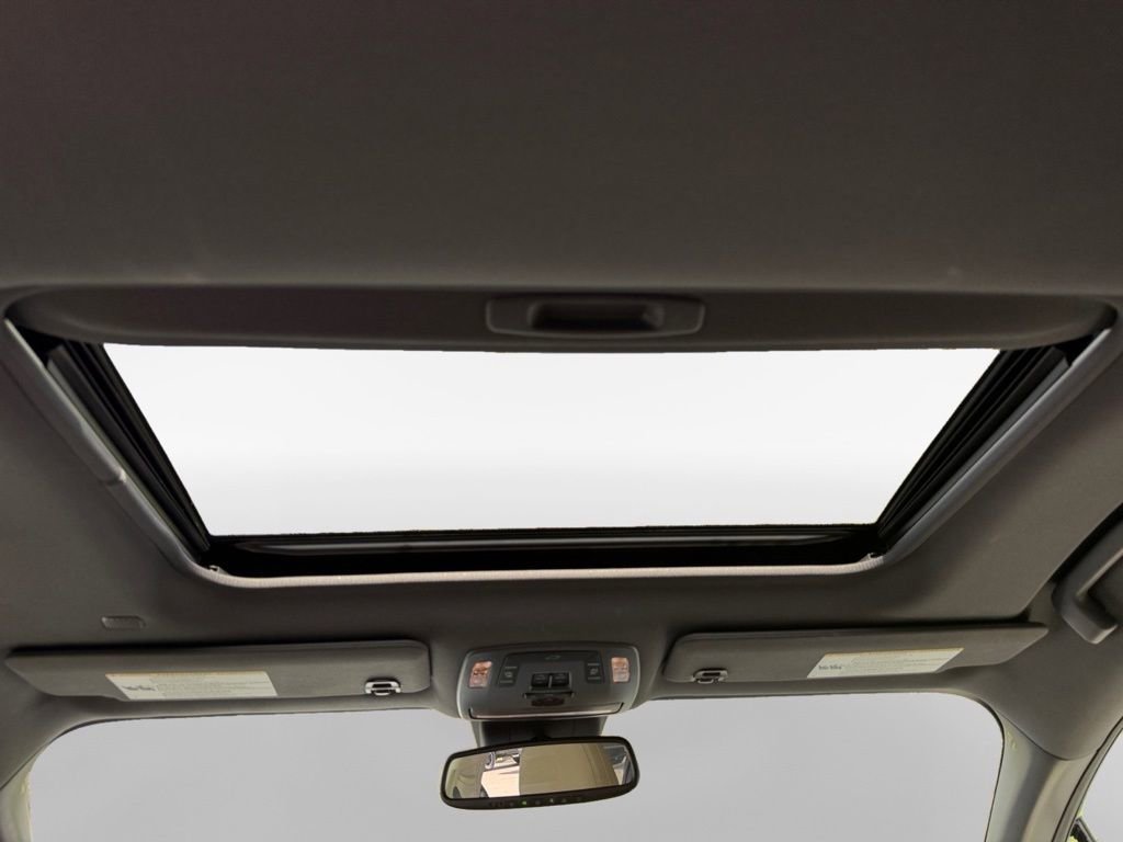 Used 2023 Toyota Sienna XLE w/ XLE Plus Package FWD image 20