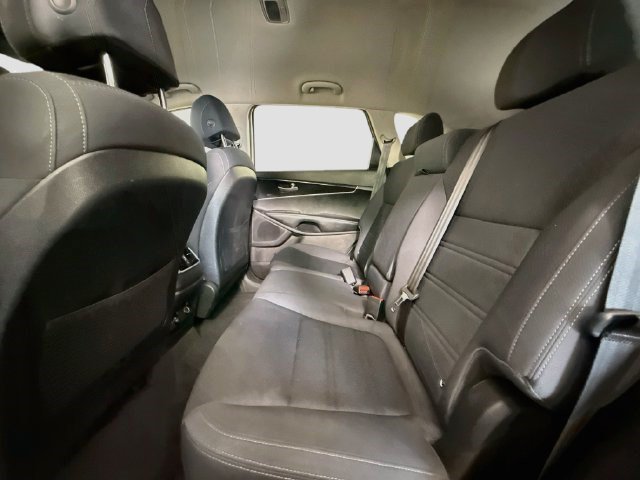 Used 2017 Kia Sorento FWD image 23
