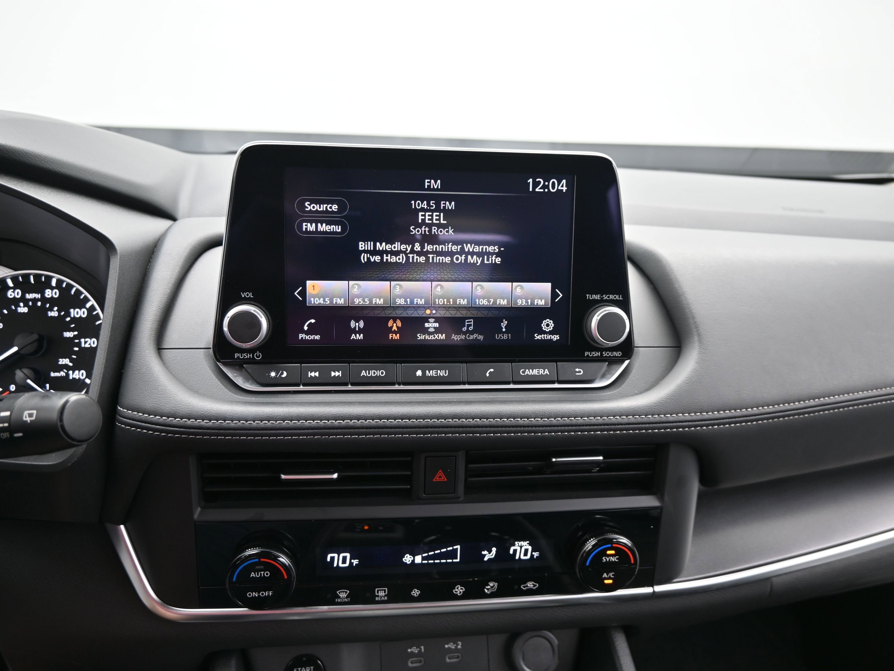 Used 2025 Nissan Rogue SV image 19