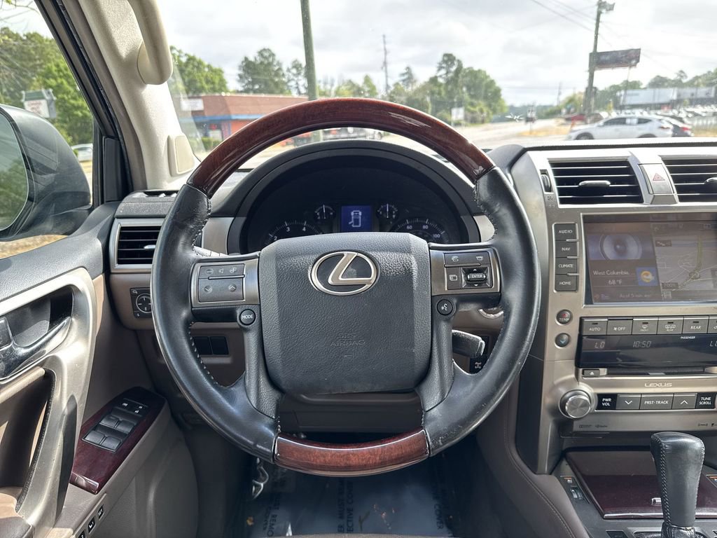 Used 2015 Lexus GX 460 w/ Premium Package AWD/4WD image 14