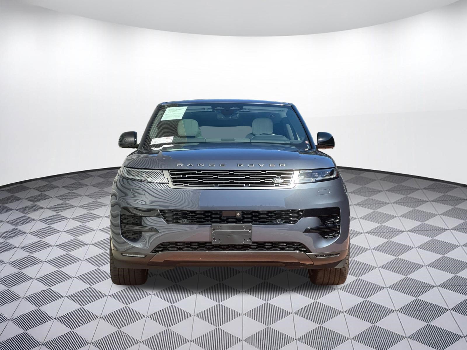 Used 2024 Land Rover Range Rover Sport SE AWD/4WD image 6