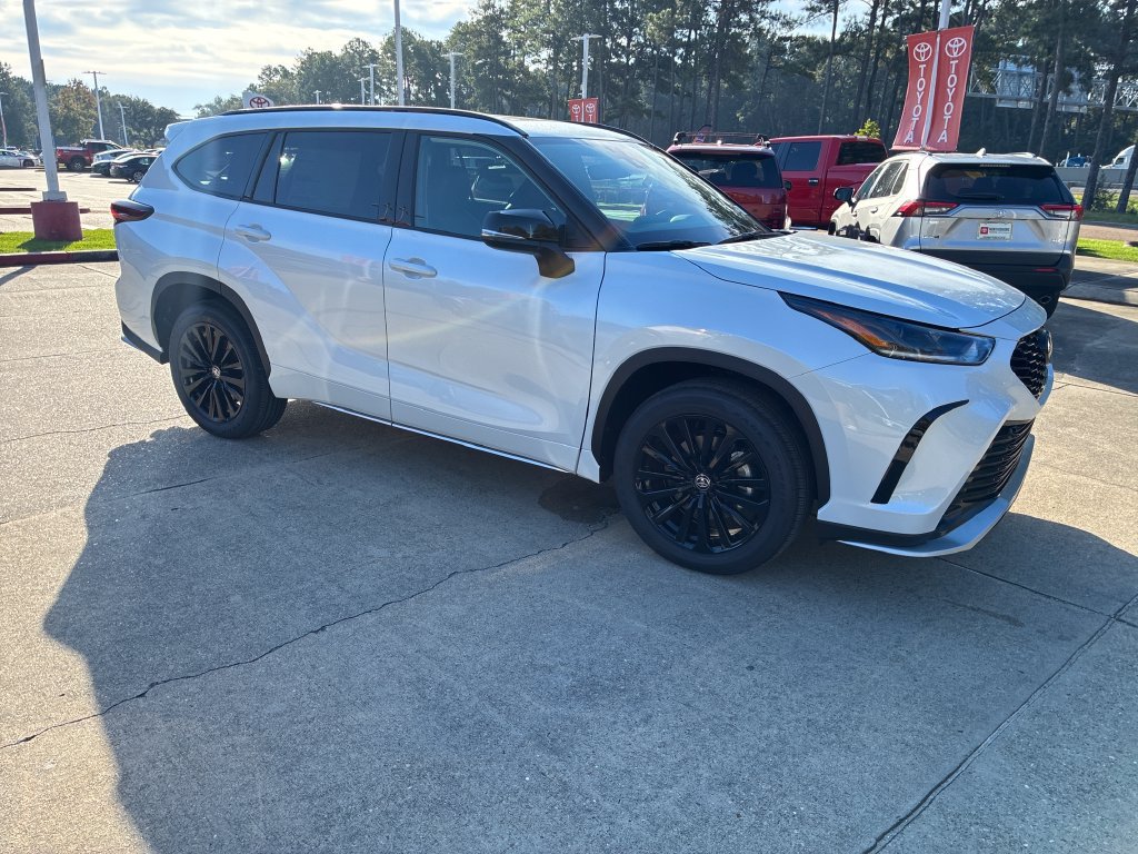New 2026 Toyota Highlander XSE AWD/4WD image 9