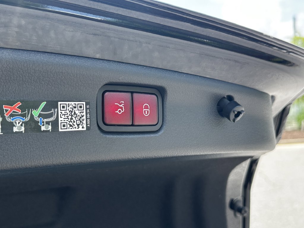 Certified 2025 Mercedes-Benz C 300 4MATIC Sedan image 22