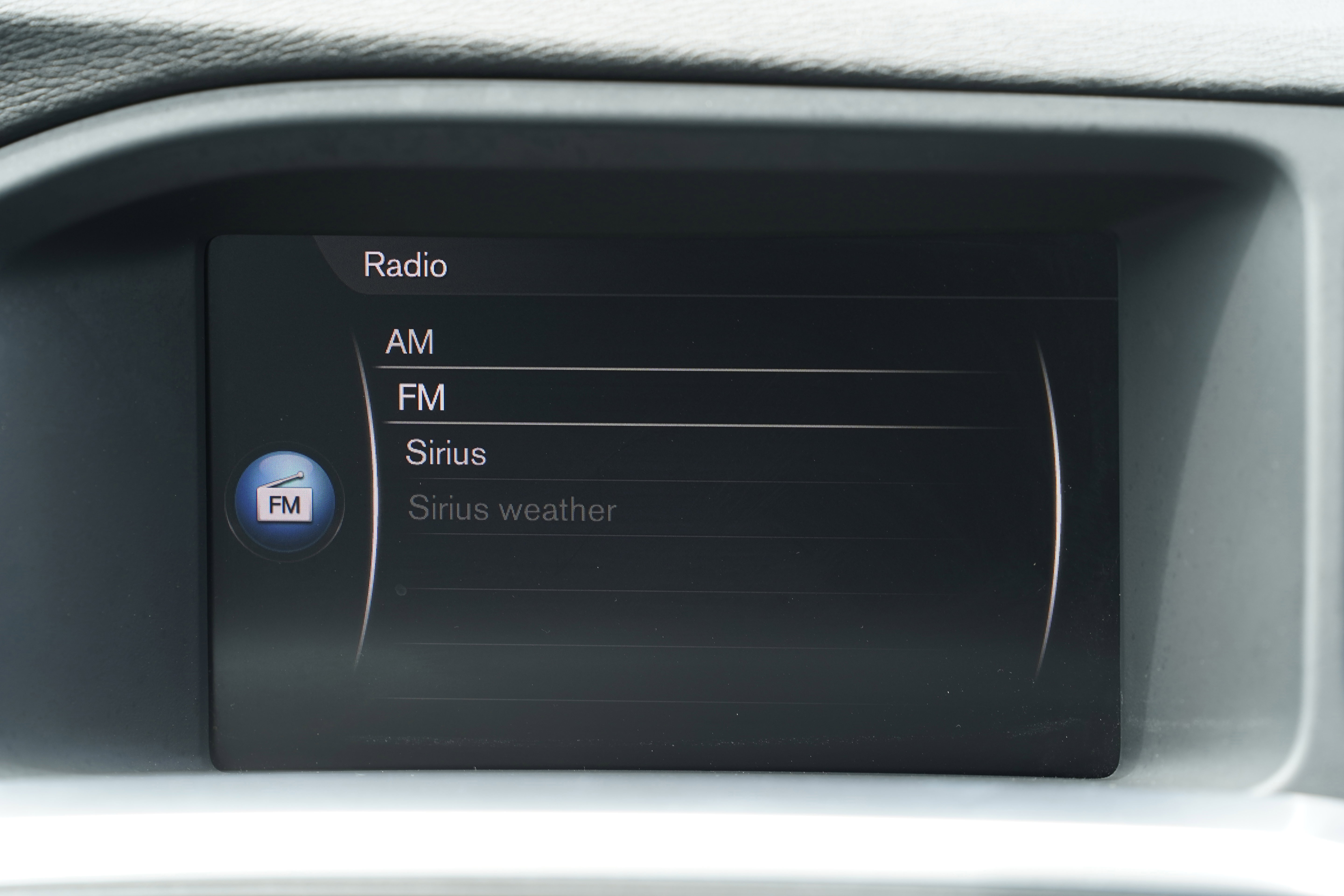 Used 2018 Volvo V60 T5 Dynamic w/ Vision Package FWD image 29
