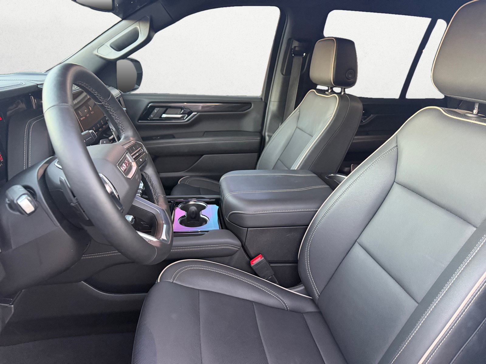 Used 2026 GMC Yukon Elevation AWD/4WD image 8