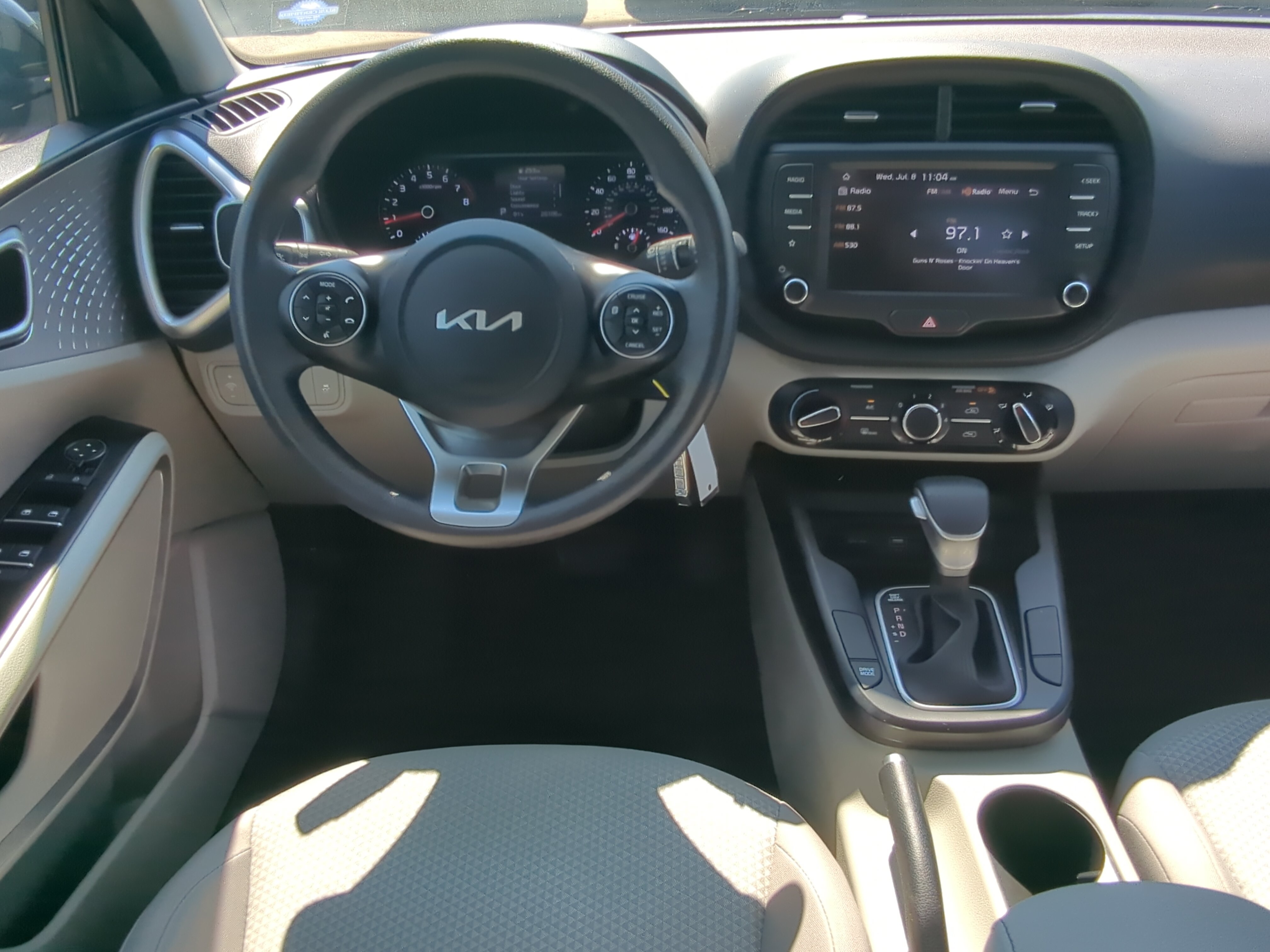 Used 2022 Kia Soul LX FWD image 14