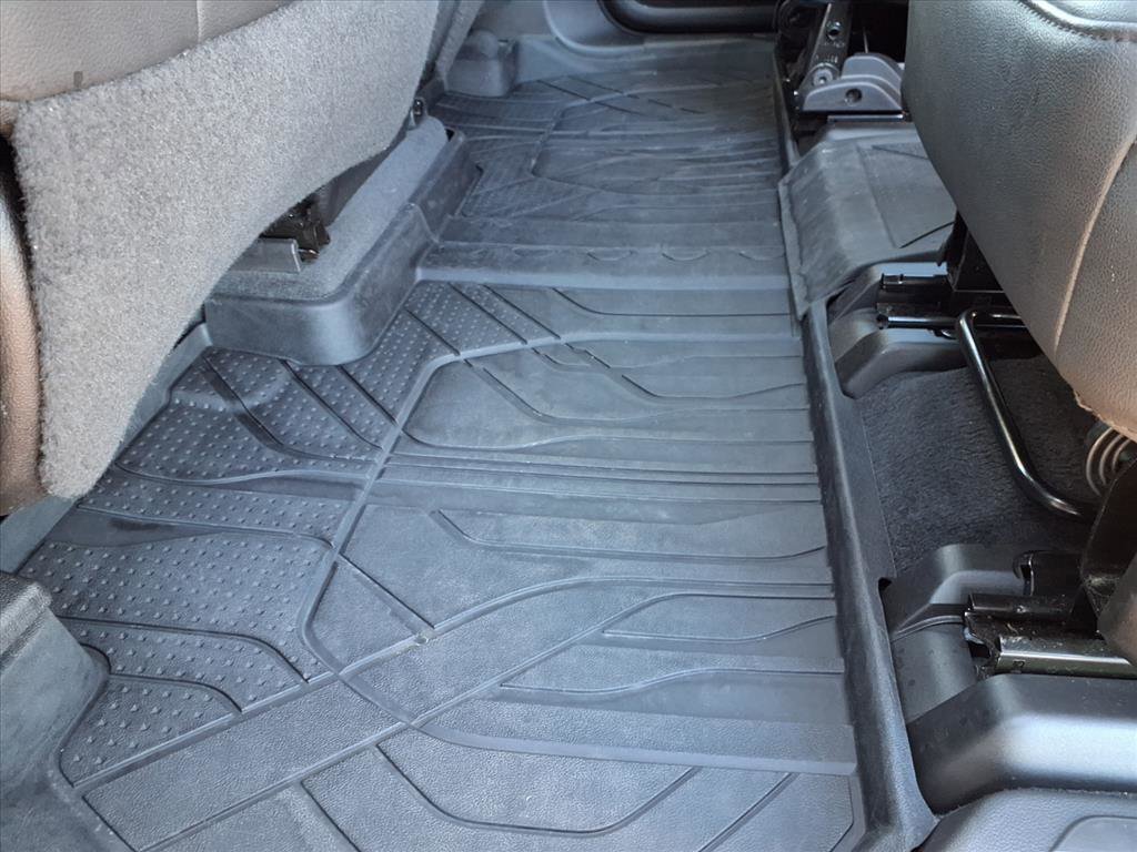 Used 2022 Chevrolet Traverse RS w/ LPO, Floor Liner Package image 32