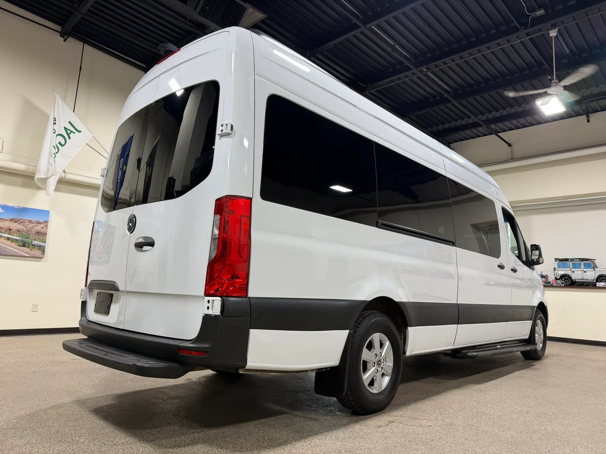 Used 2019 Mercedes-Benz Sprinter 2500 image 9