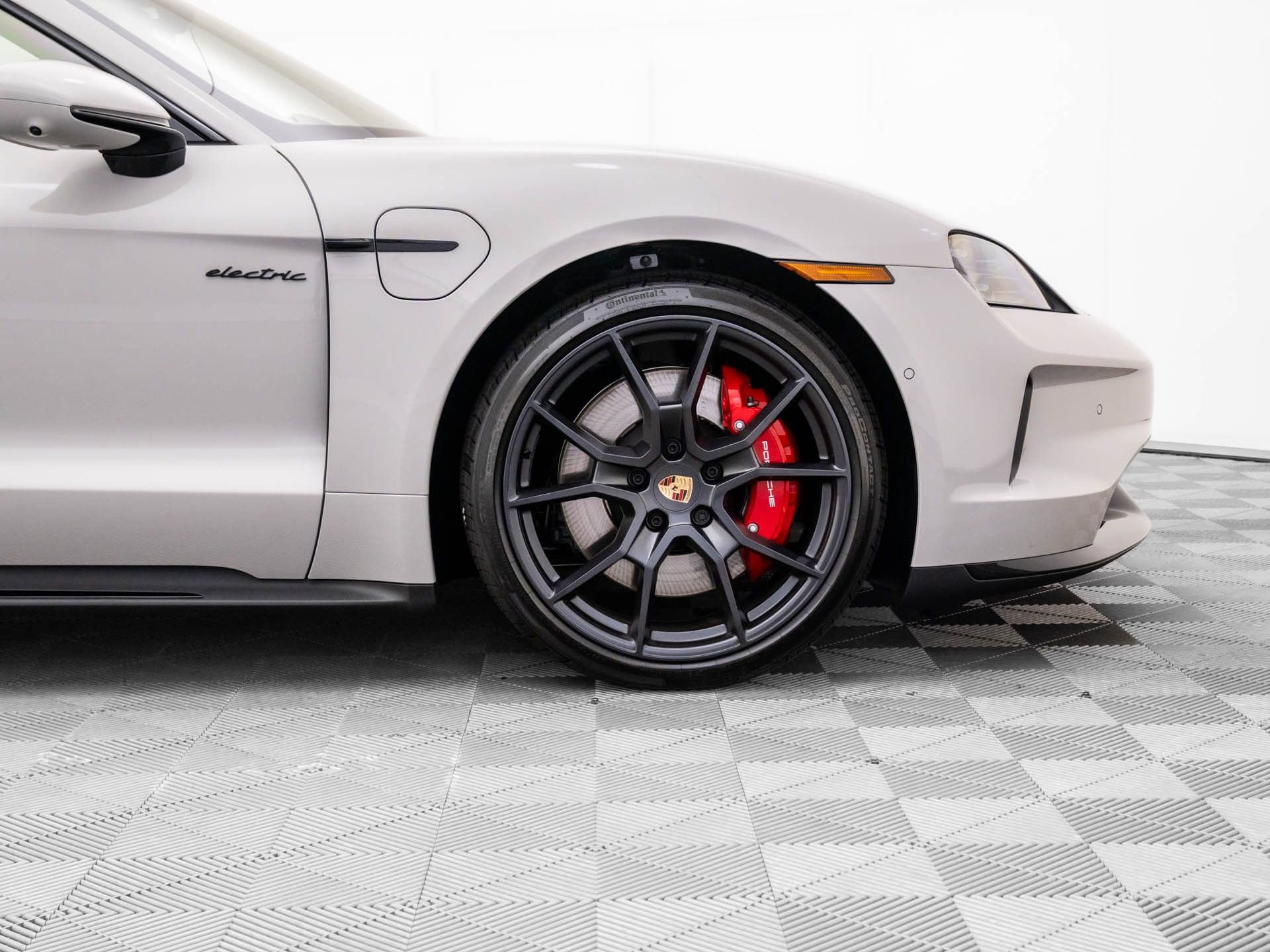 New 2026 Porsche Taycan GTS AWD/4WD image 35