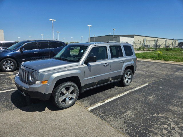 Used 2016 Jeep Patriot 4WD image 2