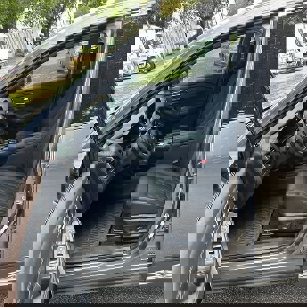 Used 2023 Nissan Rogue Platinum w/ Platinum Premium Package image 17