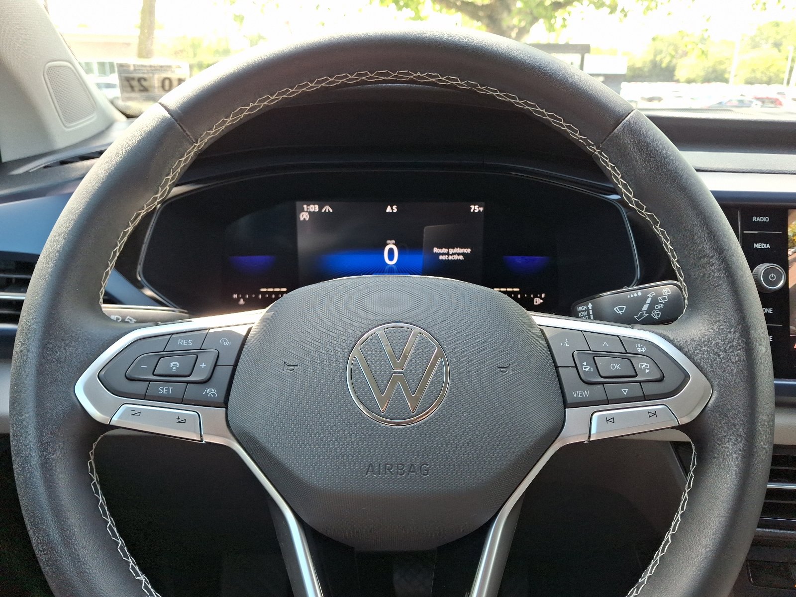 Used 2022 Volkswagen Taos SE w/ Driver Assistance Package AWD/4WD image 19