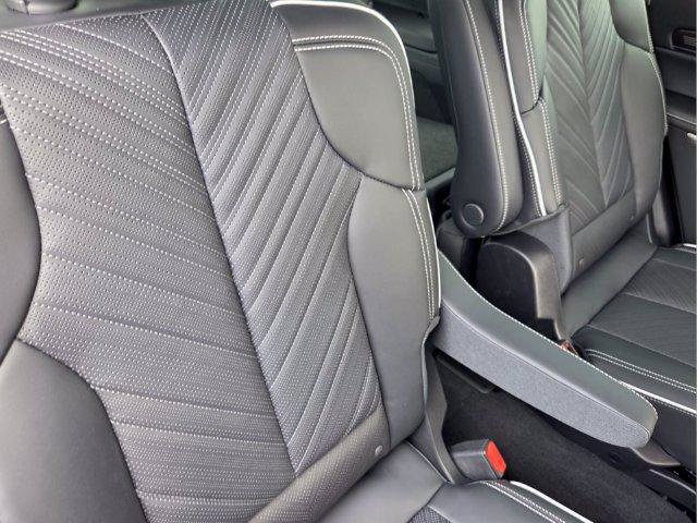 New 2027 Cadillac Vistiq Platinum AWD/4WD image 21